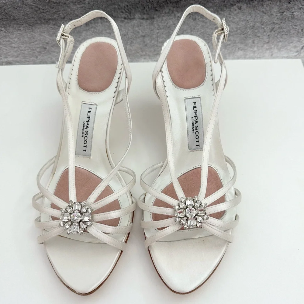 NEW! Filippa Scott Lori Wedding shoe heels 39 8.5 satin ivory crystal - Picture 1 of 10